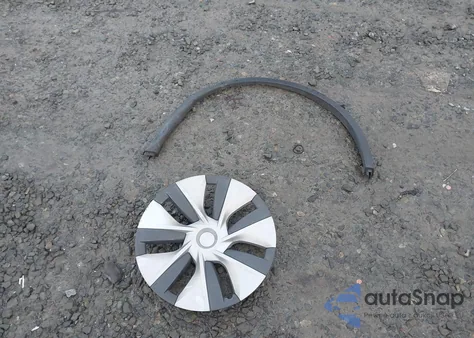 2023 Tesla Model Y Awd/Long Range Dual Motor All-Wheel Drive из США, поврежденный, VIN 7SAYGAEE0PF811191